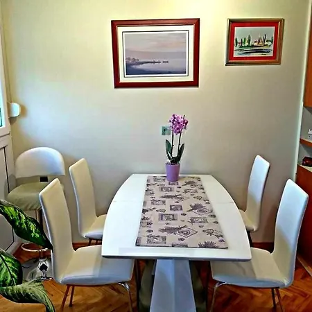 Apartman Astonishing View *