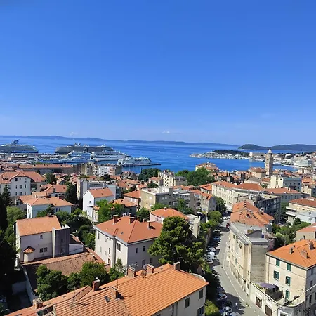 Astonishing View Apartment